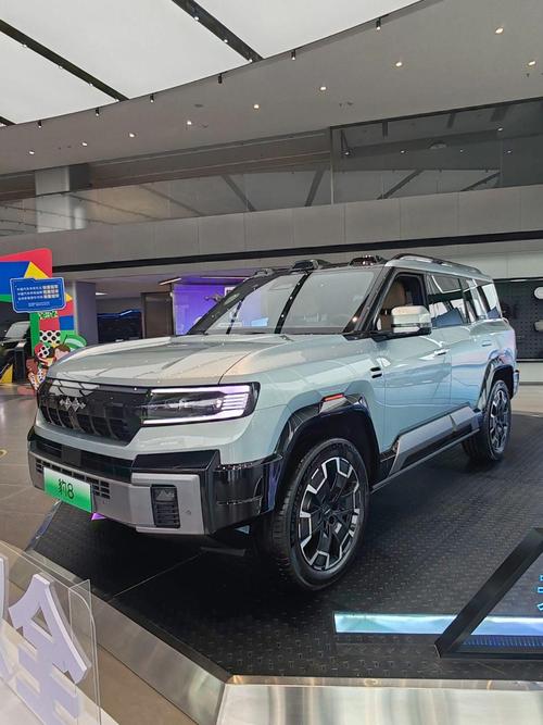 重庆黔江区天耀福企业管理咨询比亚迪方程豹硬派越野的爆款，英菲尼迪35周年与你共成长